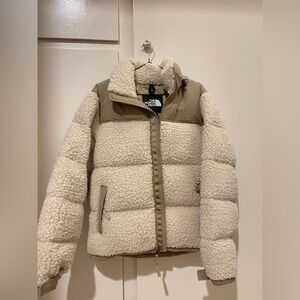 The North Face Nupste Beige and Cream Sherpa Jacket Unisex